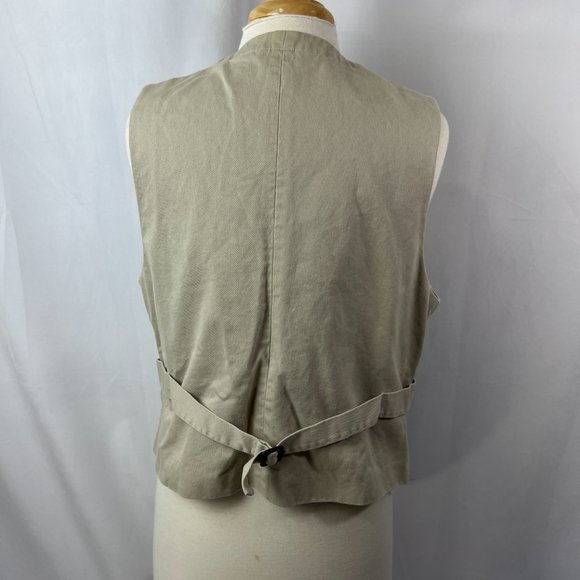Orvis Heavy Khaki Vest Sz. L Front Buttons Two Pockets Back Buckle Tan - Picture 2 of 5